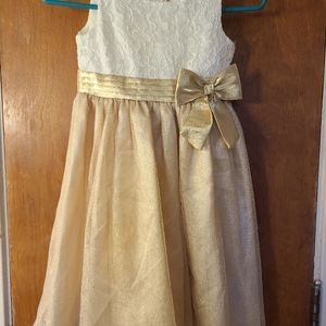 YOUNGLAND, 6x, gold and white